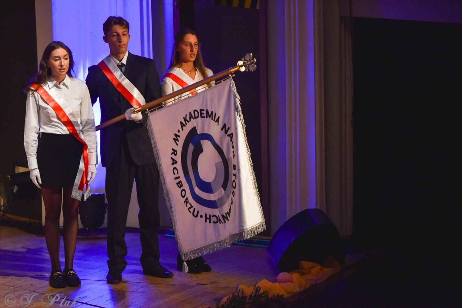 Zdjęcie w galerii na portalu naszraciborz.pl: Raciborska Akademia Nauk Stosowanych zainaugurowała nowy rok akademicki wiadomości z regionu