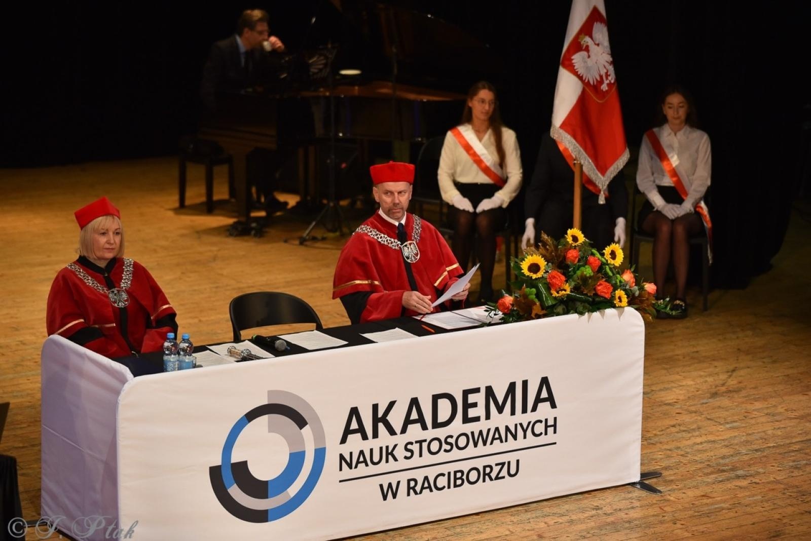 Zdjęcie w galerii na portalu naszraciborz.pl: Raciborska Akademia Nauk Stosowanych zainaugurowała nowy rok akademicki wiadomości z regionu