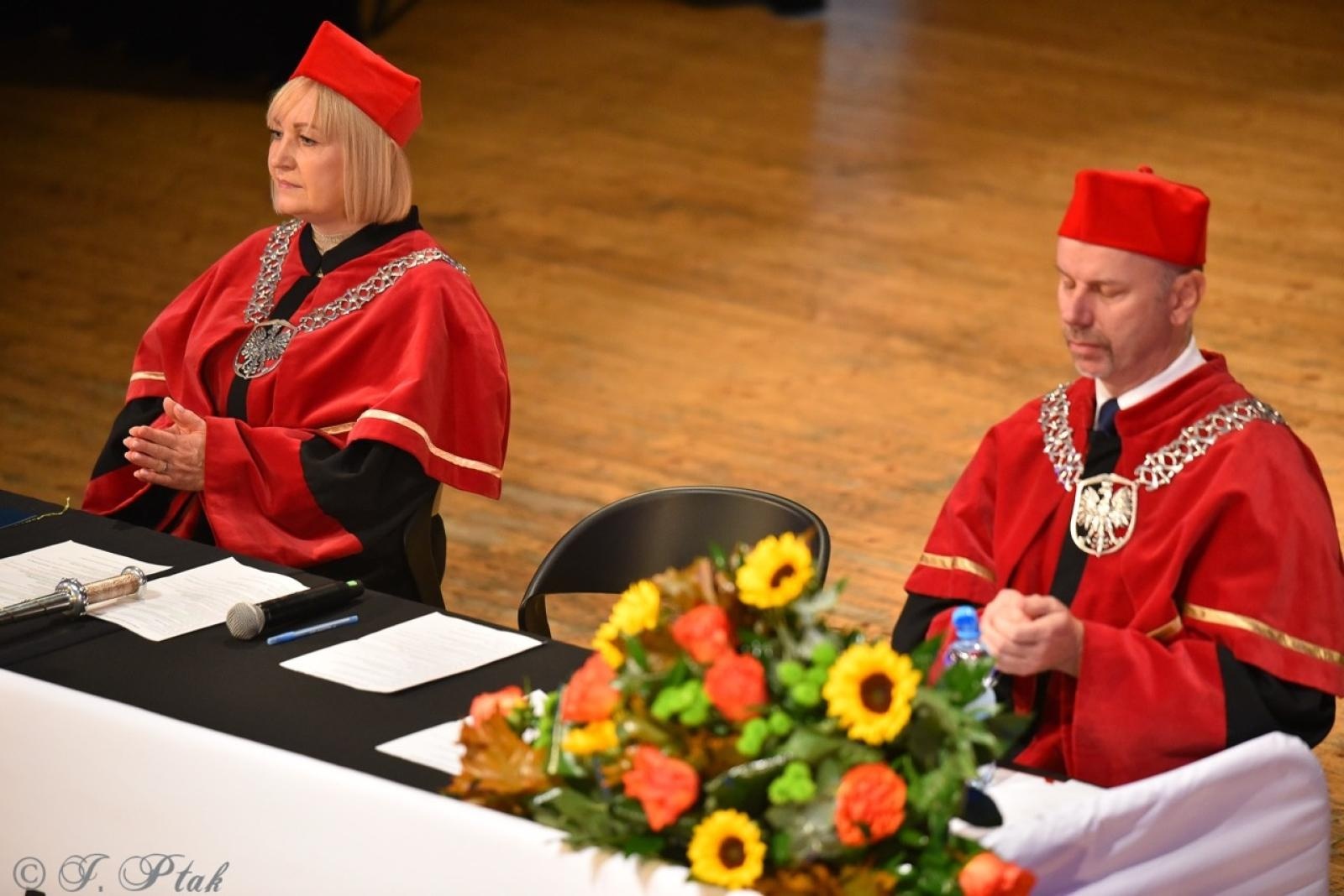 Zdjęcie w galerii na portalu naszraciborz.pl: Raciborska Akademia Nauk Stosowanych zainaugurowała nowy rok akademicki wiadomości z regionu