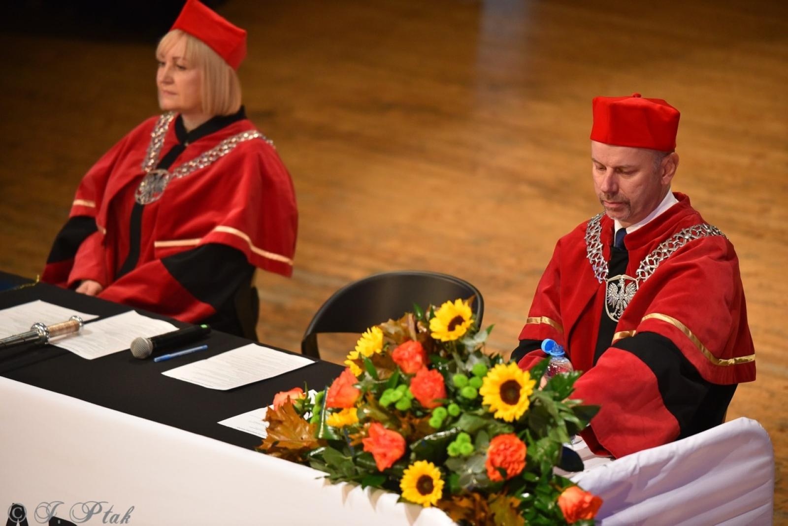 Zdjęcie w galerii na portalu naszraciborz.pl: Raciborska Akademia Nauk Stosowanych zainaugurowała nowy rok akademicki wiadomości z regionu