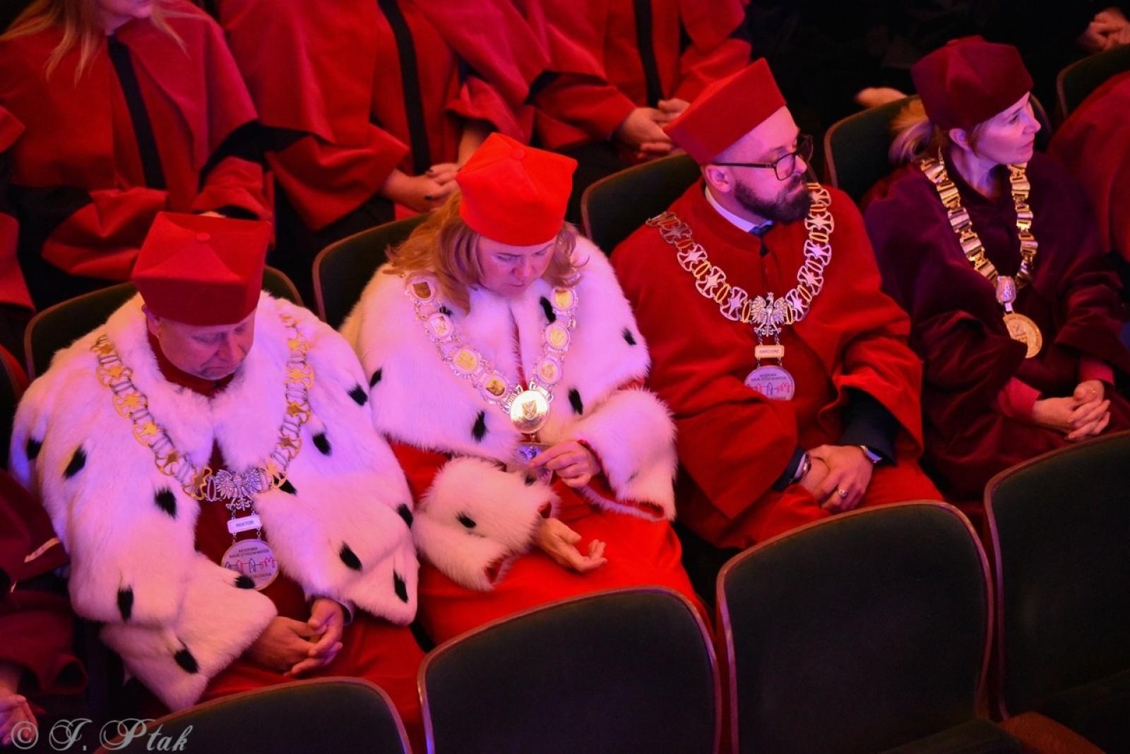 Zdjęcie w galerii na portalu naszraciborz.pl: Raciborska Akademia Nauk Stosowanych zainaugurowała nowy rok akademicki wiadomości z regionu