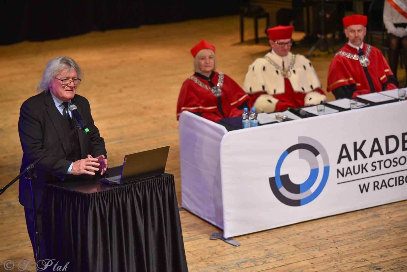 Zdjęcie w galerii na portalu naszraciborz.pl: Raciborska Akademia Nauk Stosowanych zainaugurowała nowy rok akademicki wiadomości z regionu