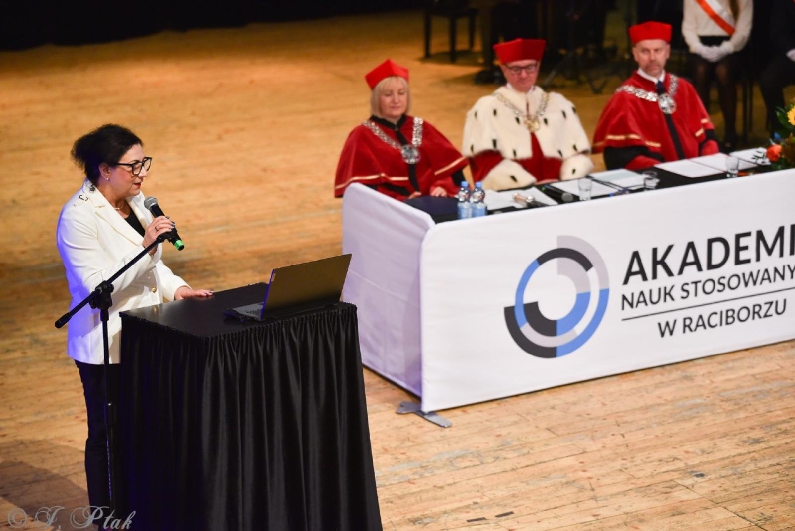 Zdjęcie w galerii na portalu naszraciborz.pl: Raciborska Akademia Nauk Stosowanych zainaugurowała nowy rok akademicki wiadomości z regionu