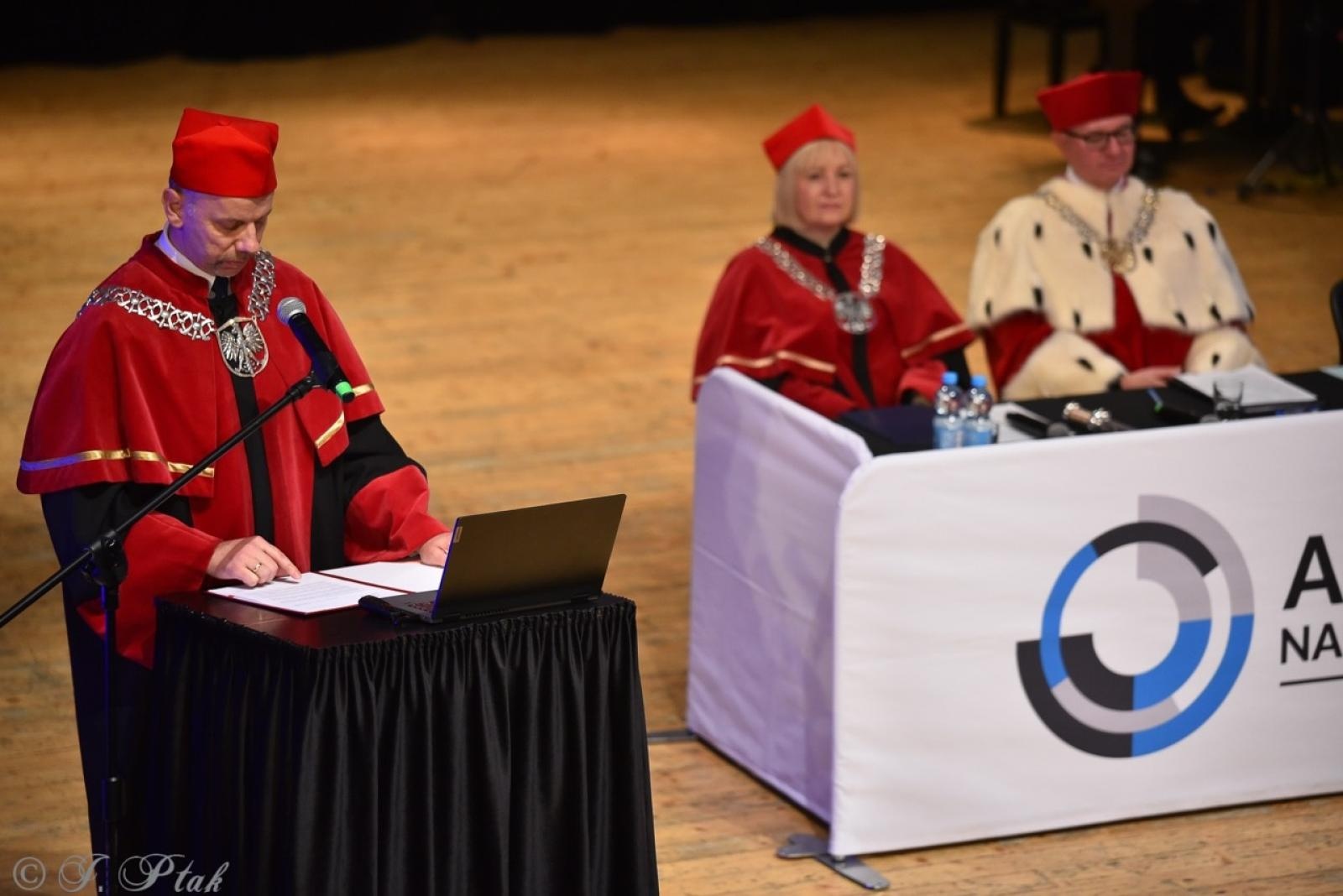 Zdjęcie w galerii na portalu naszraciborz.pl: Raciborska Akademia Nauk Stosowanych zainaugurowała nowy rok akademicki wiadomości z regionu