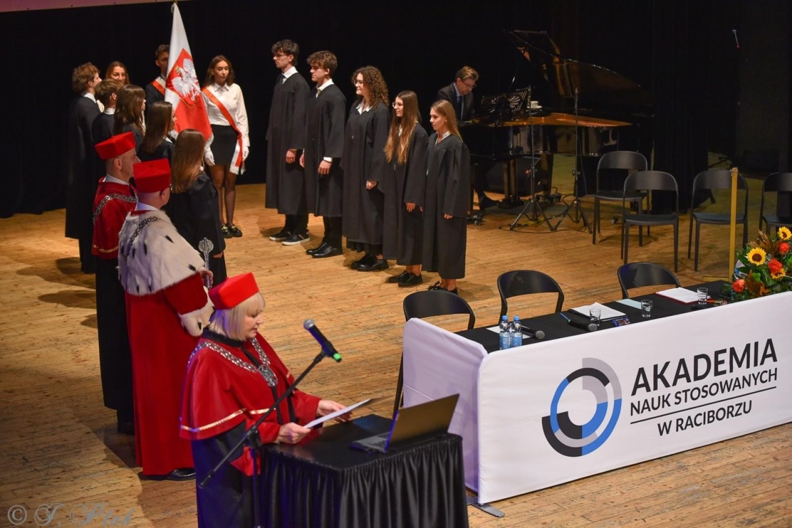 Zdjęcie w galerii na portalu naszraciborz.pl: Raciborska Akademia Nauk Stosowanych zainaugurowała nowy rok akademicki wiadomości z regionu