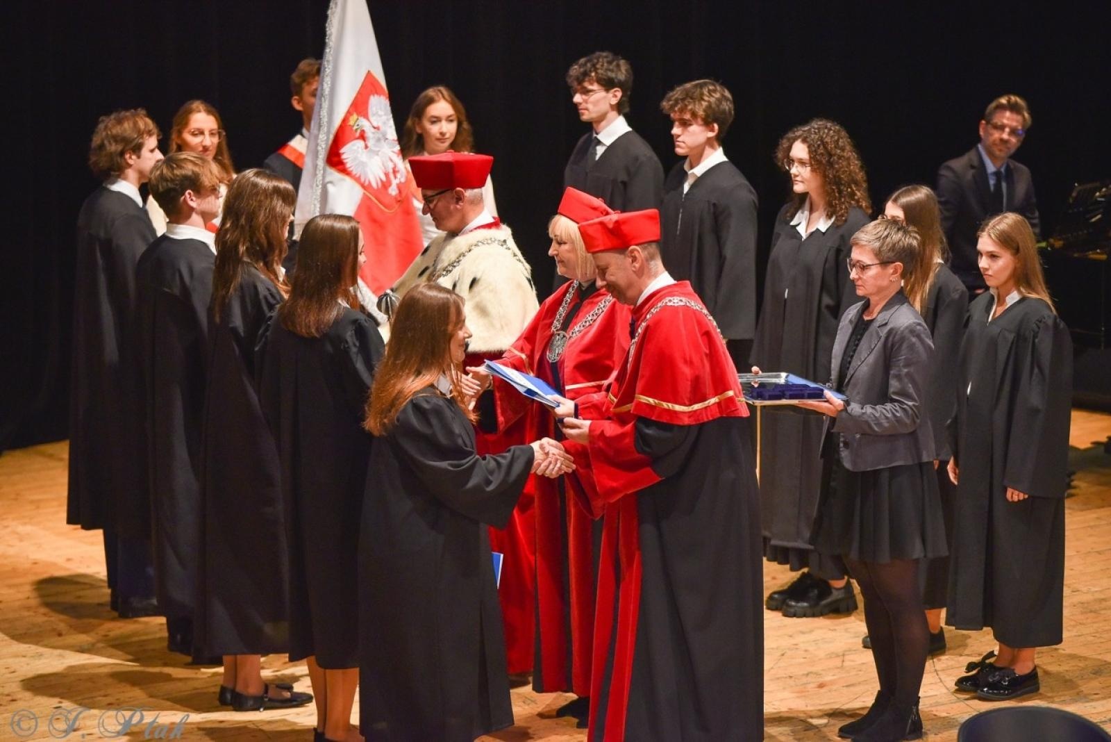 Zdjęcie w galerii na portalu naszraciborz.pl: Raciborska Akademia Nauk Stosowanych zainaugurowała nowy rok akademicki wiadomości z regionu