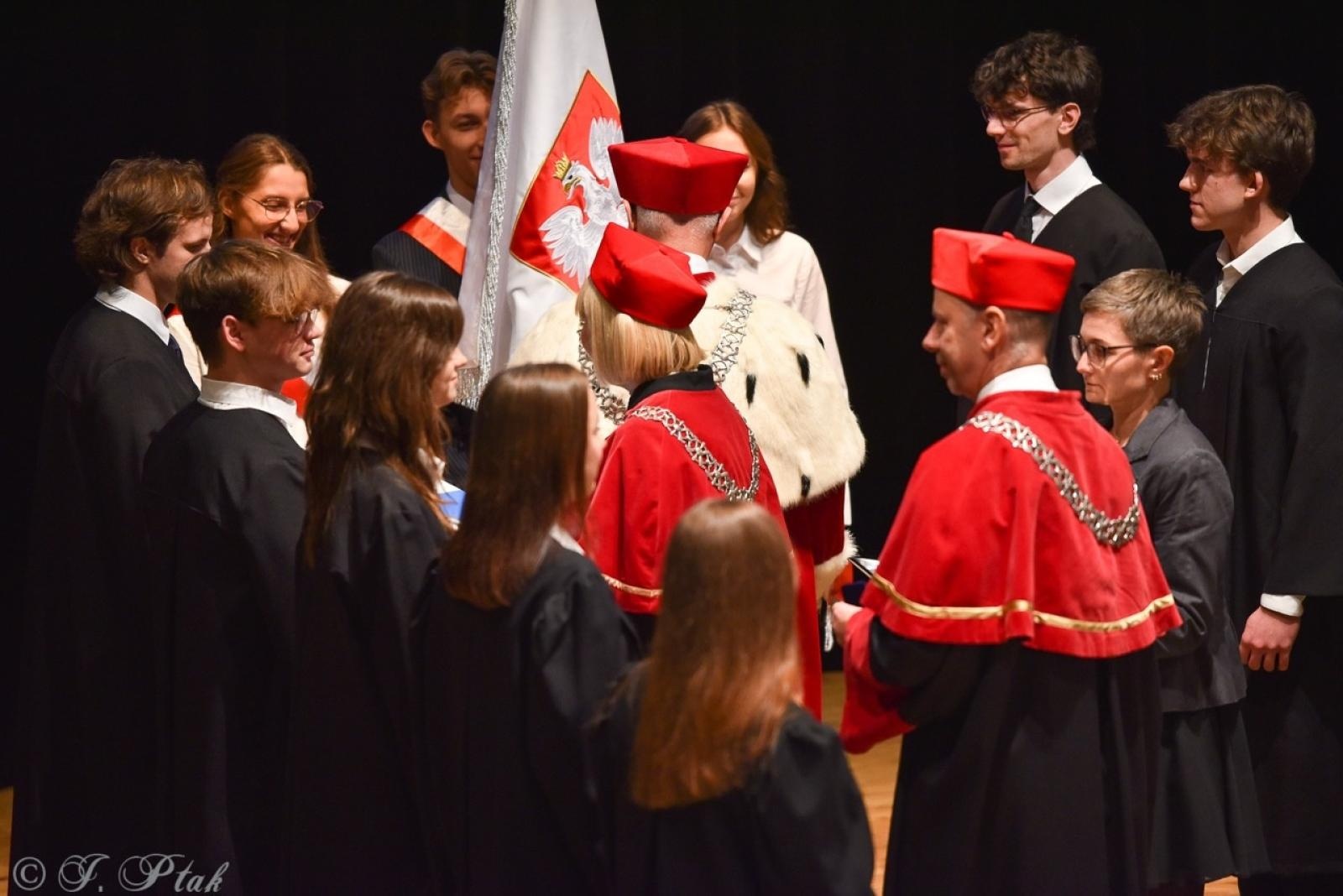 Zdjęcie w galerii na portalu naszraciborz.pl: Raciborska Akademia Nauk Stosowanych zainaugurowała nowy rok akademicki wiadomości z regionu