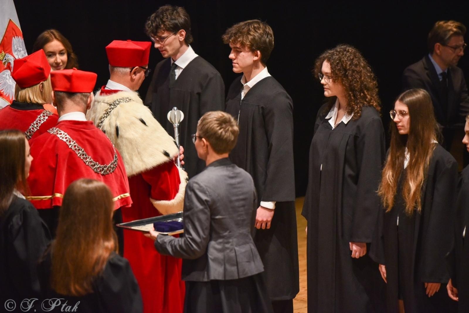 Zdjęcie w galerii na portalu naszraciborz.pl: Raciborska Akademia Nauk Stosowanych zainaugurowała nowy rok akademicki wiadomości z regionu