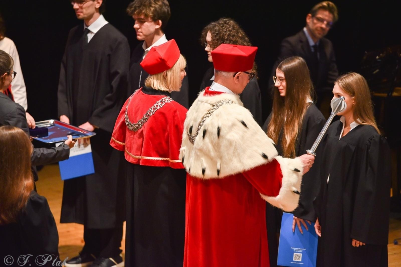 Zdjęcie w galerii na portalu naszraciborz.pl: Raciborska Akademia Nauk Stosowanych zainaugurowała nowy rok akademicki wiadomości z regionu