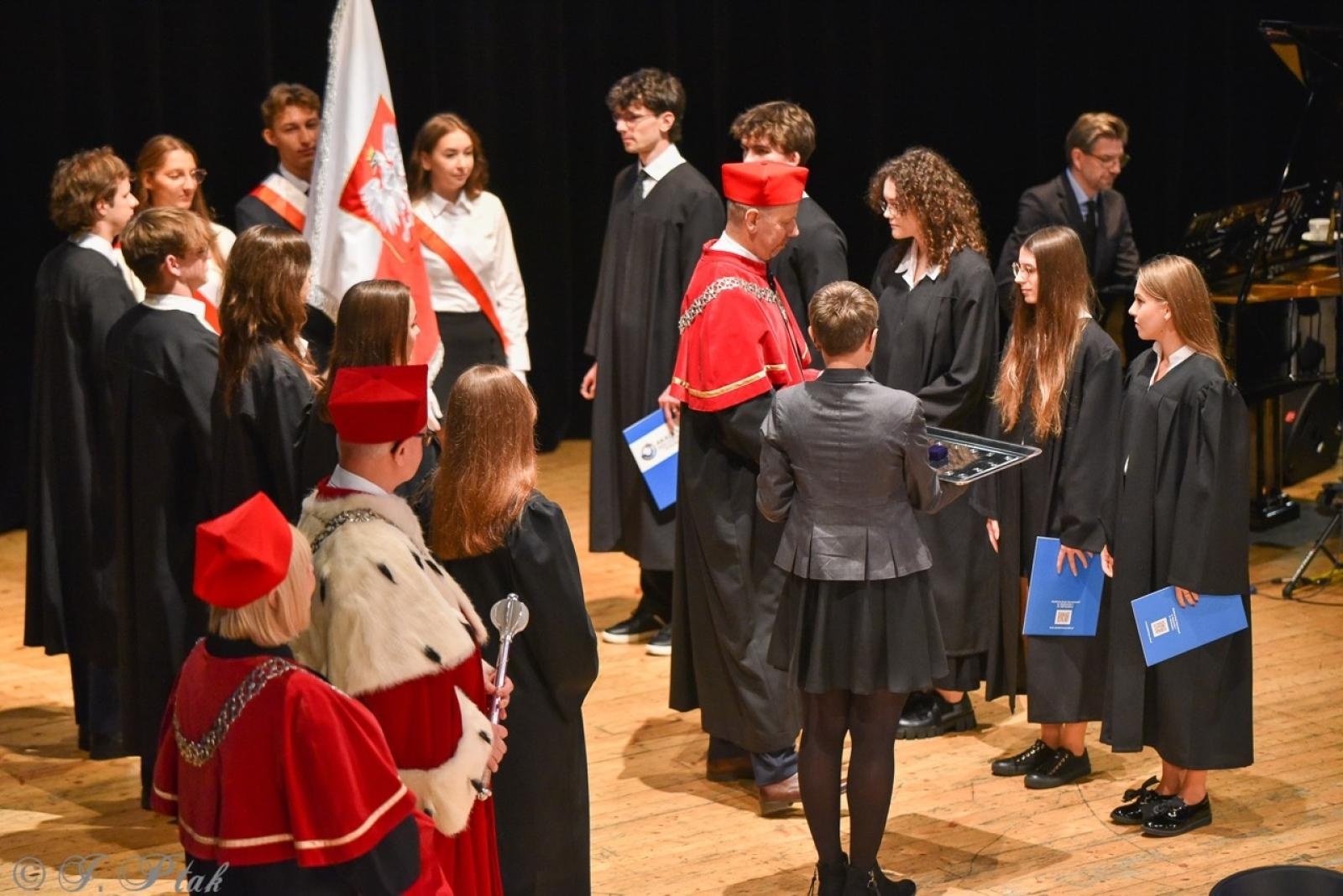 Zdjęcie w galerii na portalu naszraciborz.pl: Raciborska Akademia Nauk Stosowanych zainaugurowała nowy rok akademicki wiadomości z regionu