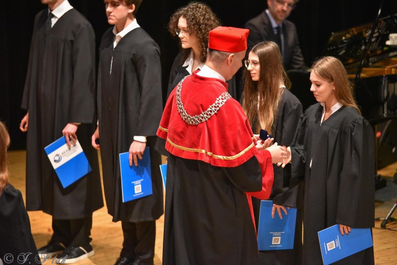 Zdjęcie w galerii na portalu naszraciborz.pl: Raciborska Akademia Nauk Stosowanych zainaugurowała nowy rok akademicki wiadomości z regionu