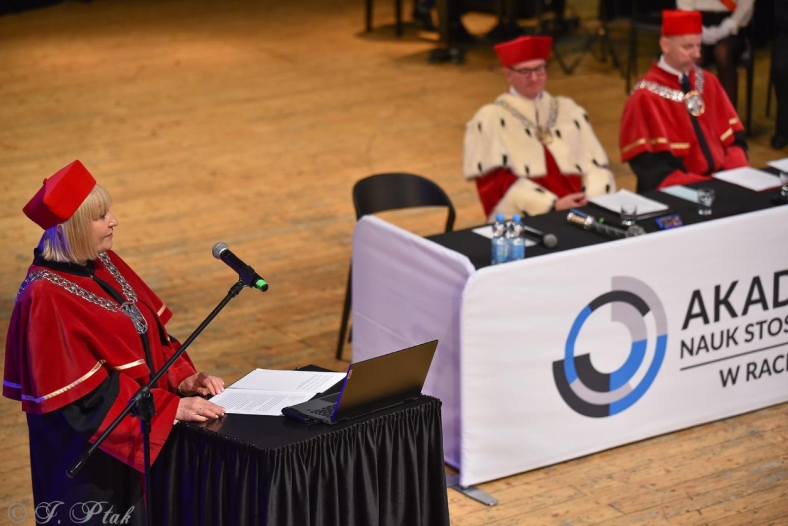 Zdjęcie w galerii na portalu naszraciborz.pl: Raciborska Akademia Nauk Stosowanych zainaugurowała nowy rok akademicki wiadomości z regionu