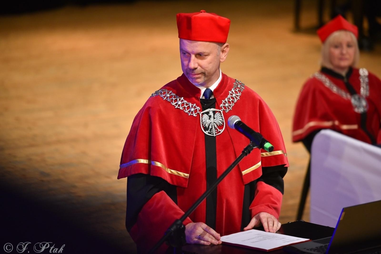 Zdjęcie w galerii na portalu naszraciborz.pl: Raciborska Akademia Nauk Stosowanych zainaugurowała nowy rok akademicki wiadomości z regionu