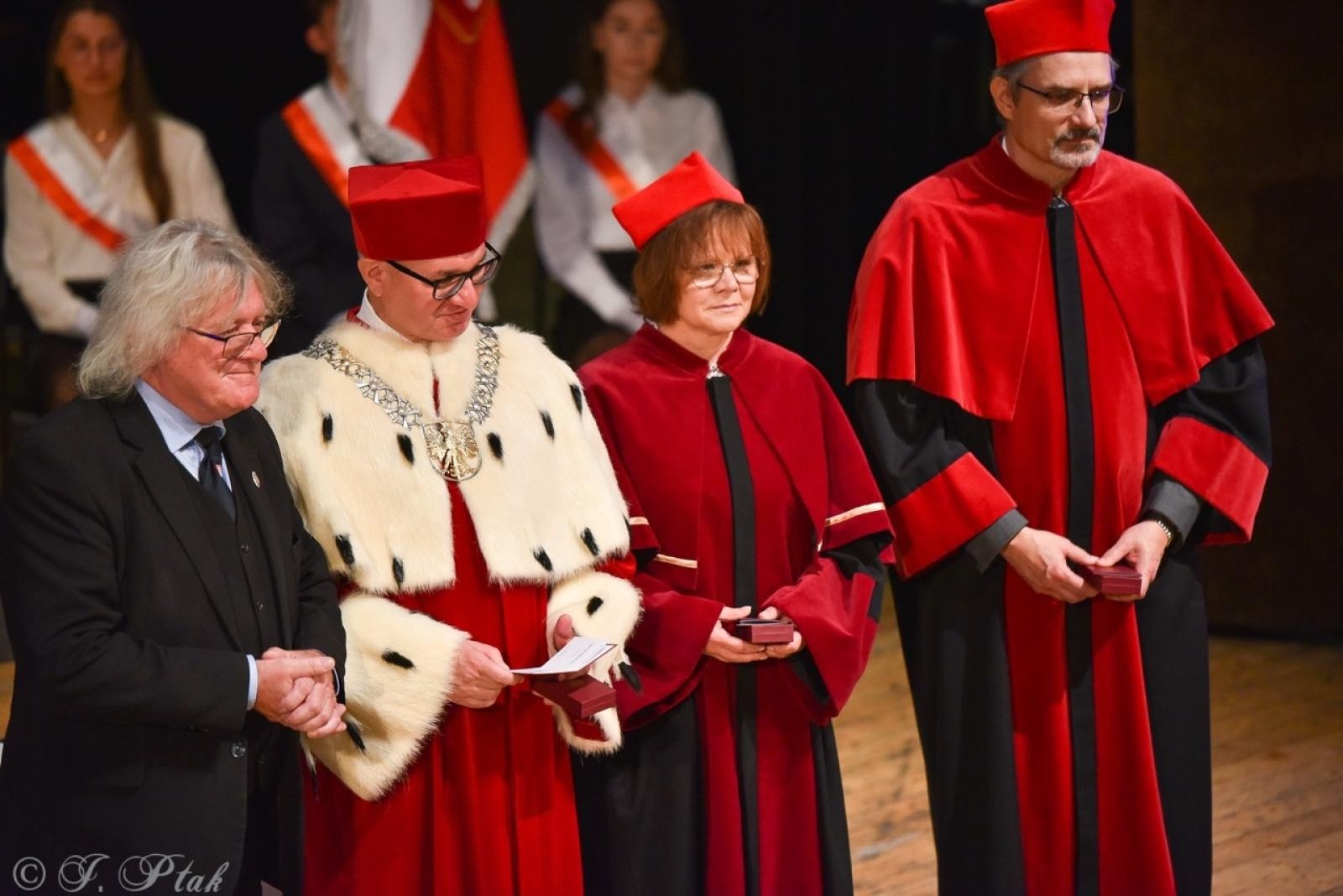 Zdjęcie w galerii na portalu naszraciborz.pl: Raciborska Akademia Nauk Stosowanych zainaugurowała nowy rok akademicki wiadomości z regionu