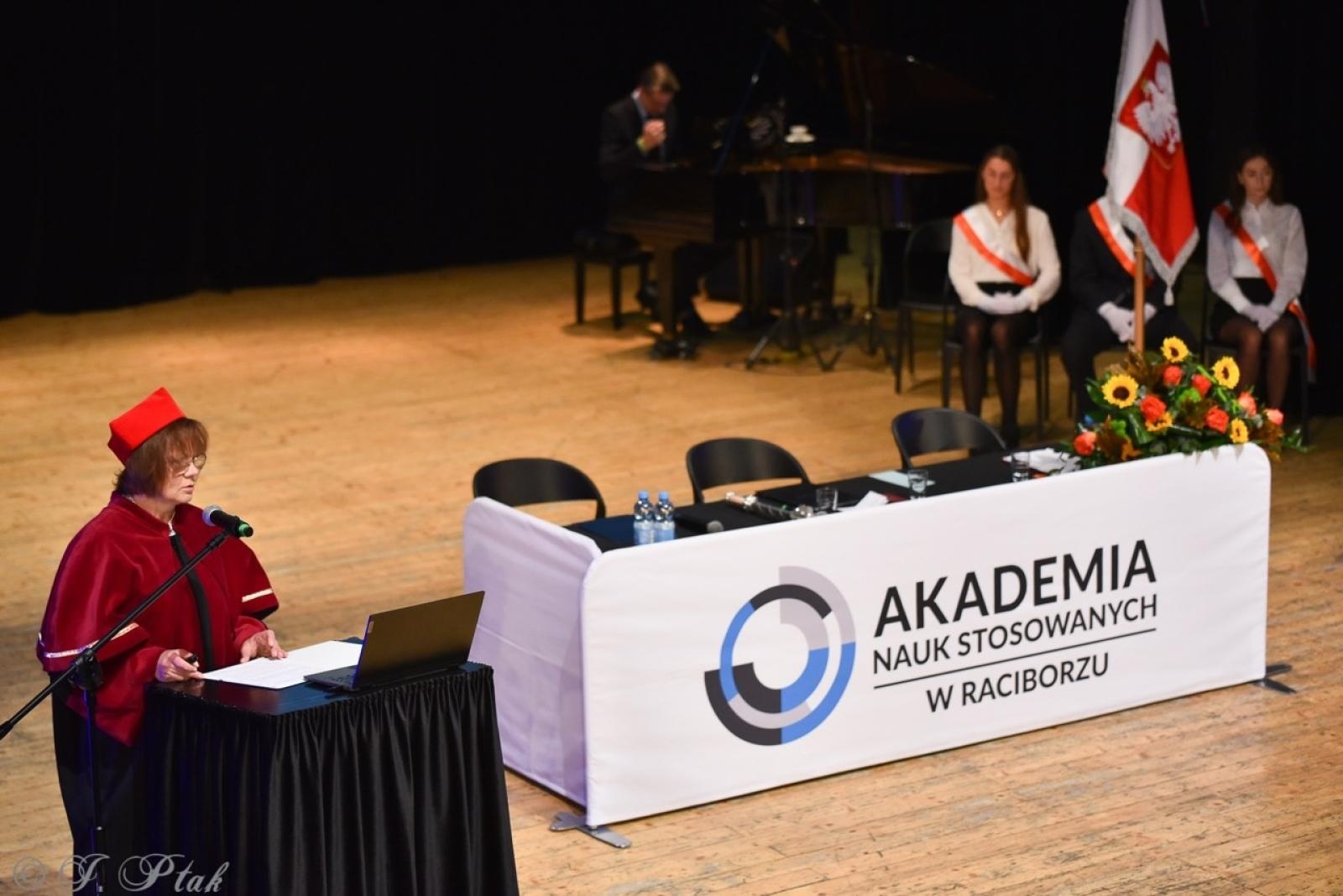 Zdjęcie w galerii na portalu naszraciborz.pl: Raciborska Akademia Nauk Stosowanych zainaugurowała nowy rok akademicki wiadomości z regionu