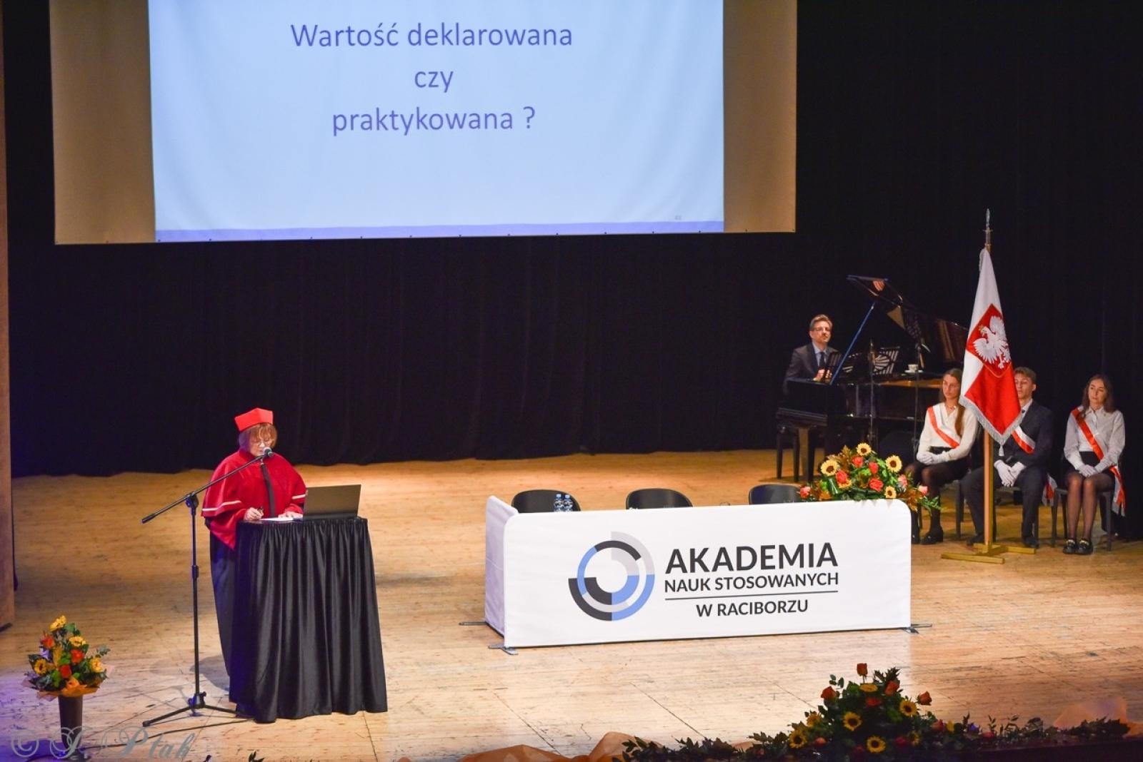 Zdjęcie w galerii na portalu naszraciborz.pl: Raciborska Akademia Nauk Stosowanych zainaugurowała nowy rok akademicki wiadomości z regionu