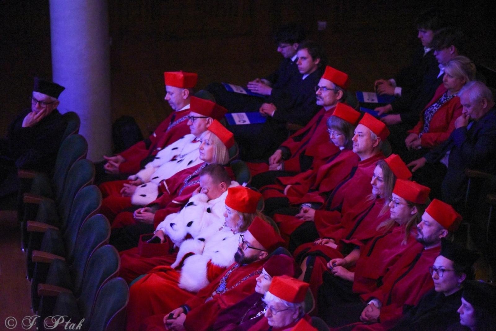 Zdjęcie w galerii na portalu naszraciborz.pl: Raciborska Akademia Nauk Stosowanych zainaugurowała nowy rok akademicki wiadomości z regionu