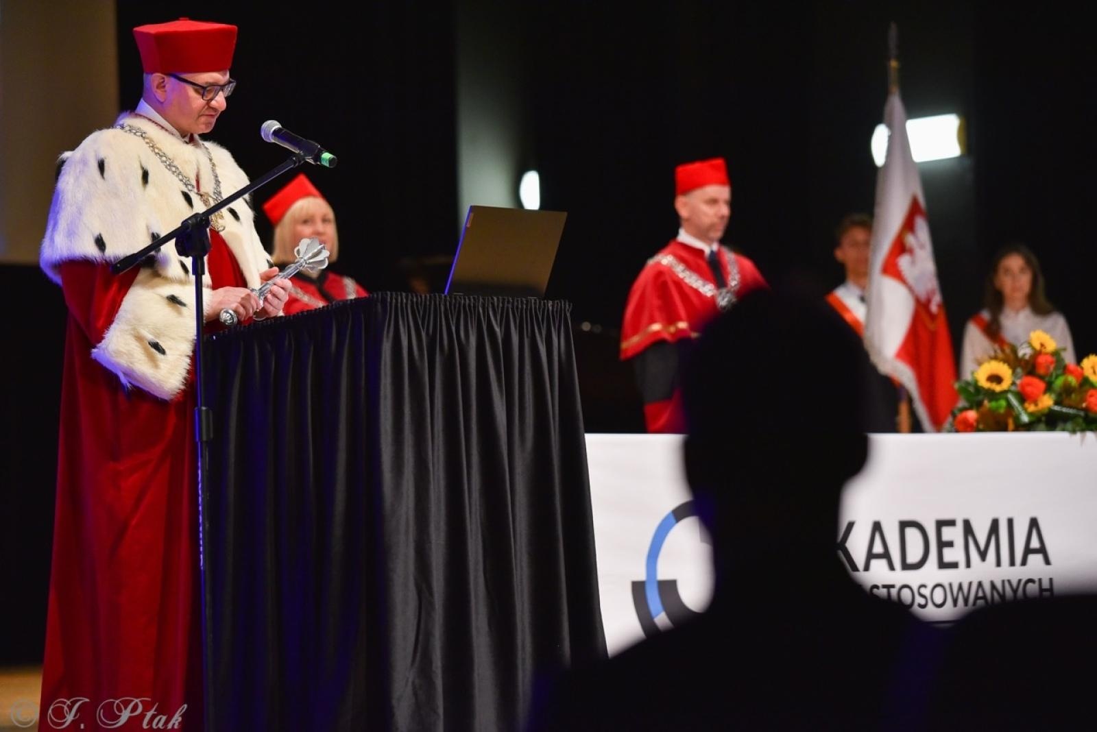 Zdjęcie w galerii na portalu naszraciborz.pl: Raciborska Akademia Nauk Stosowanych zainaugurowała nowy rok akademicki wiadomości z regionu