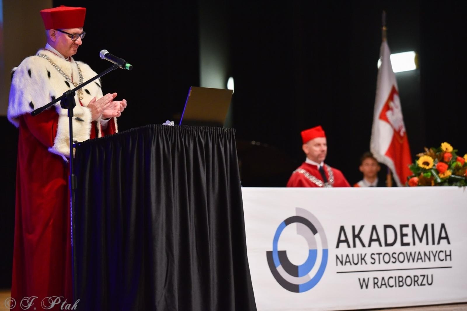 Zdjęcie w galerii na portalu naszraciborz.pl: Raciborska Akademia Nauk Stosowanych zainaugurowała nowy rok akademicki wiadomości z regionu