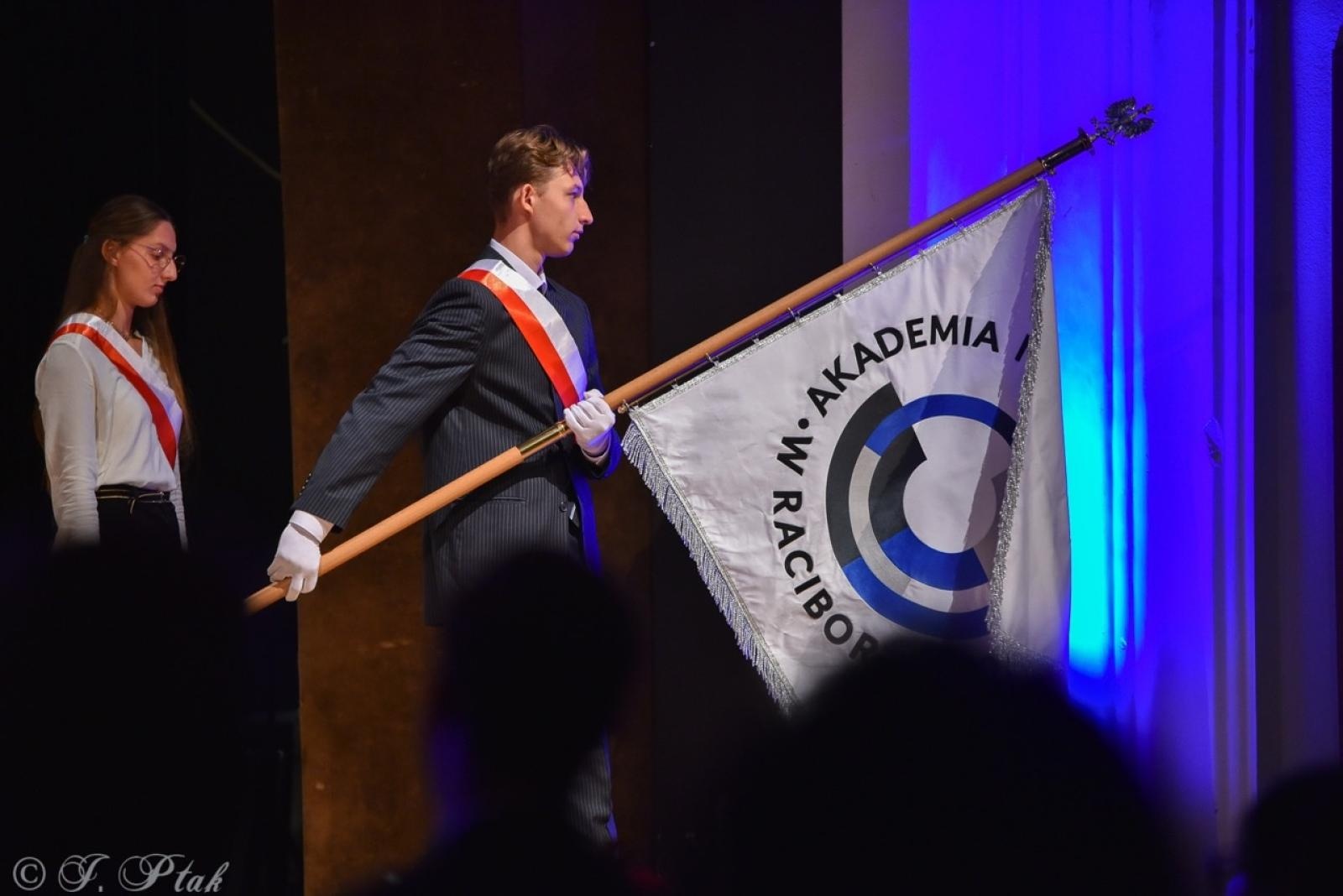 Zdjęcie w galerii na portalu naszraciborz.pl: Raciborska Akademia Nauk Stosowanych zainaugurowała nowy rok akademicki wiadomości z regionu