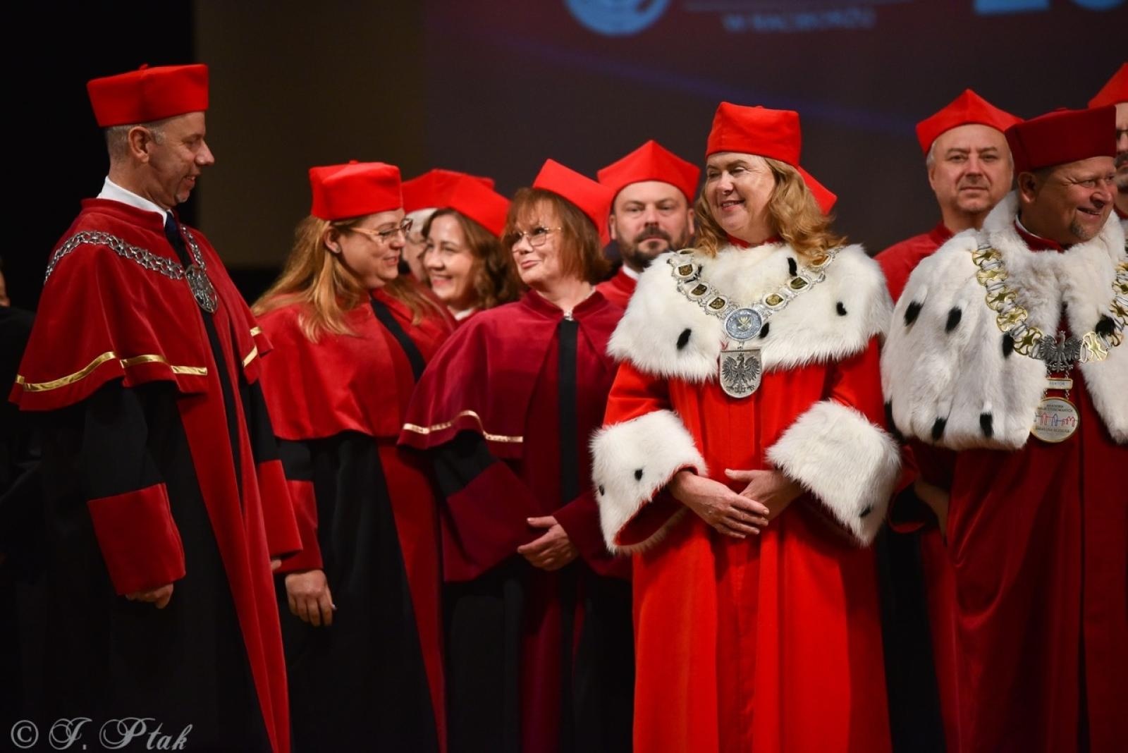 Zdjęcie w galerii na portalu naszraciborz.pl: Raciborska Akademia Nauk Stosowanych zainaugurowała nowy rok akademicki wiadomości z regionu