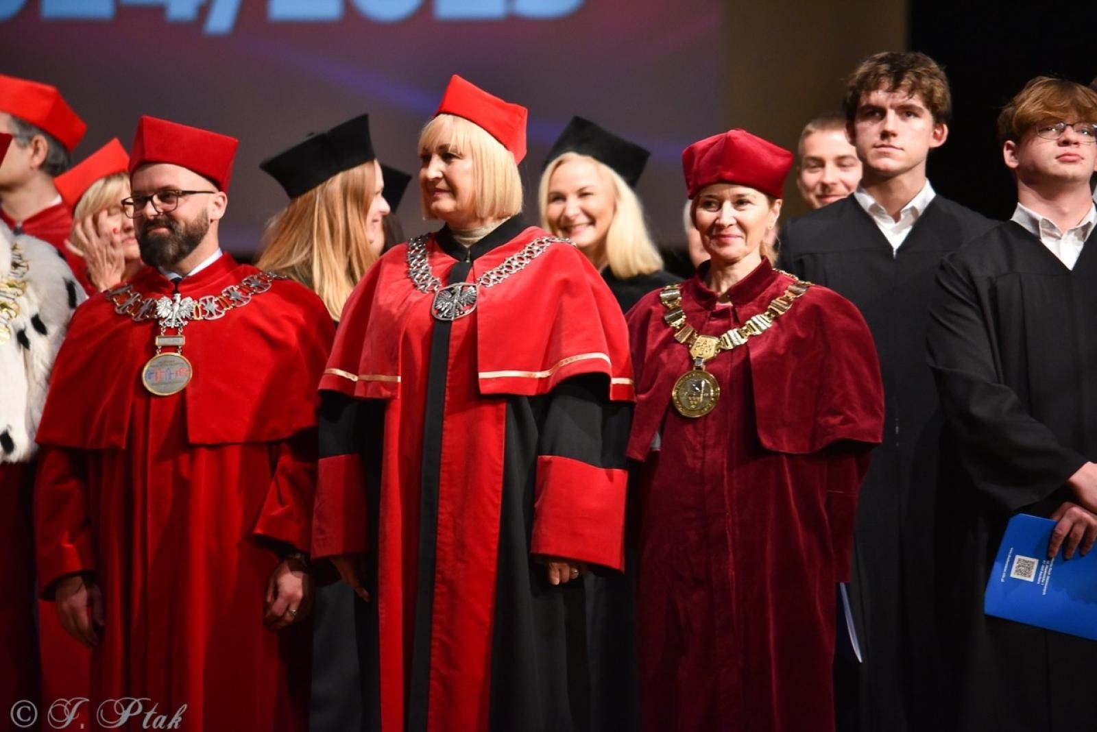 Zdjęcie w galerii na portalu naszraciborz.pl: Raciborska Akademia Nauk Stosowanych zainaugurowała nowy rok akademicki wiadomości z regionu