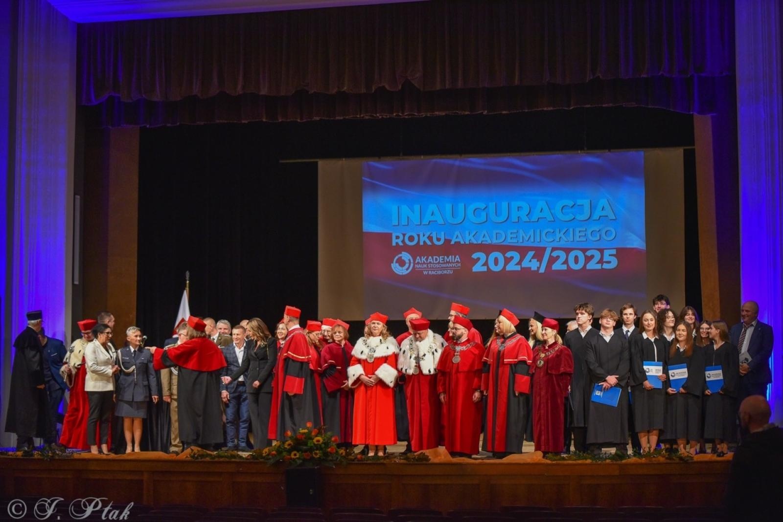 Zdjęcie w galerii na portalu naszraciborz.pl: Raciborska Akademia Nauk Stosowanych zainaugurowała nowy rok akademicki wiadomości z regionu