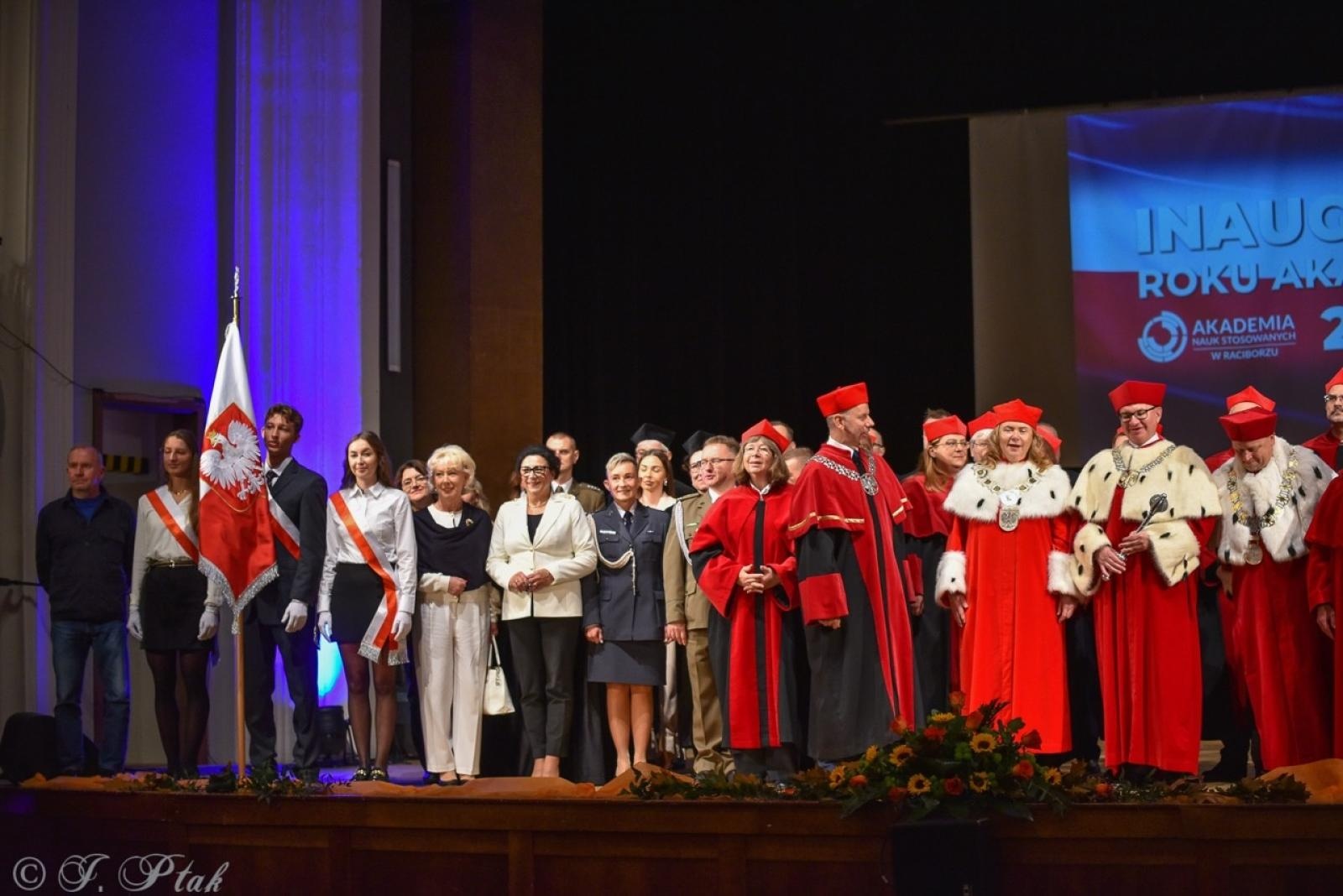 Zdjęcie w galerii na portalu naszraciborz.pl: Raciborska Akademia Nauk Stosowanych zainaugurowała nowy rok akademicki wiadomości z regionu