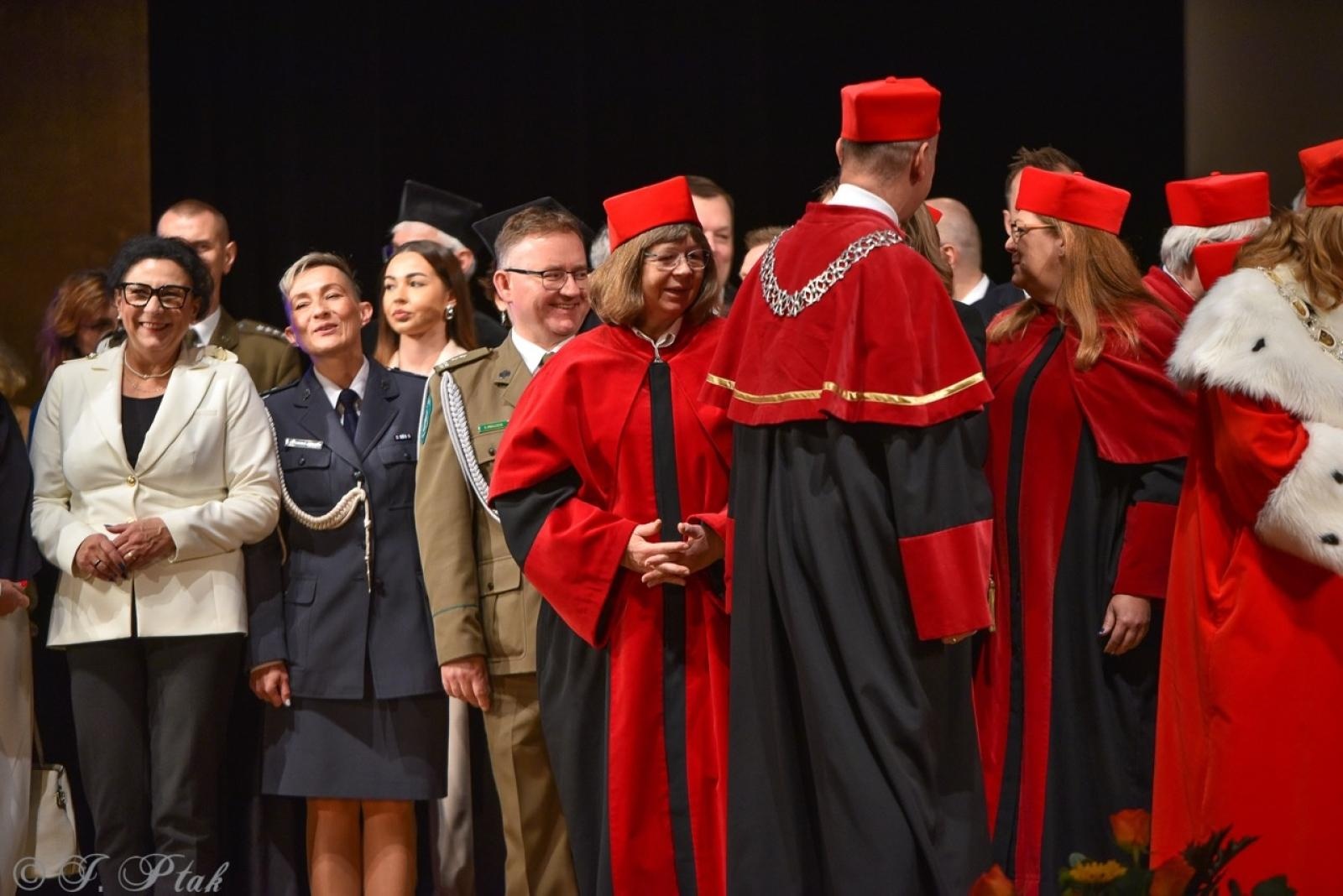 Zdjęcie w galerii na portalu naszraciborz.pl: Raciborska Akademia Nauk Stosowanych zainaugurowała nowy rok akademicki wiadomości z regionu