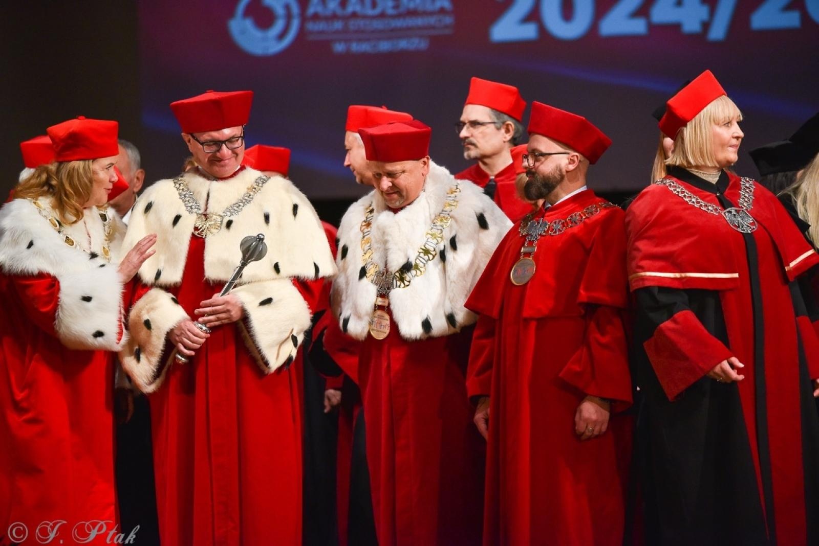 Zdjęcie w galerii na portalu naszraciborz.pl: Raciborska Akademia Nauk Stosowanych zainaugurowała nowy rok akademicki wiadomości z regionu