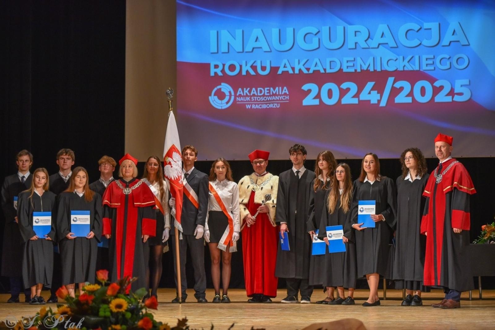 Zdjęcie w galerii na portalu naszraciborz.pl: Raciborska Akademia Nauk Stosowanych zainaugurowała nowy rok akademicki wiadomości z regionu