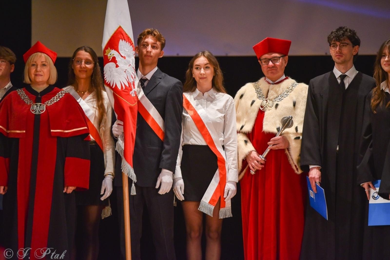 Zdjęcie w galerii na portalu naszraciborz.pl: Raciborska Akademia Nauk Stosowanych zainaugurowała nowy rok akademicki wiadomości z regionu