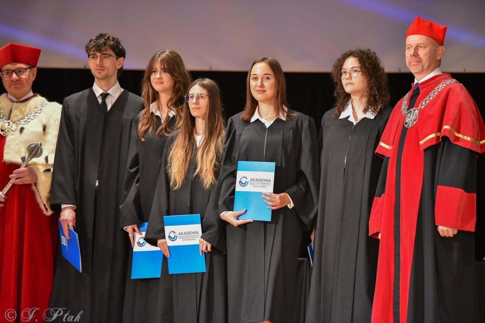 Zdjęcie w galerii na portalu naszraciborz.pl: Raciborska Akademia Nauk Stosowanych zainaugurowała nowy rok akademicki wiadomości z regionu