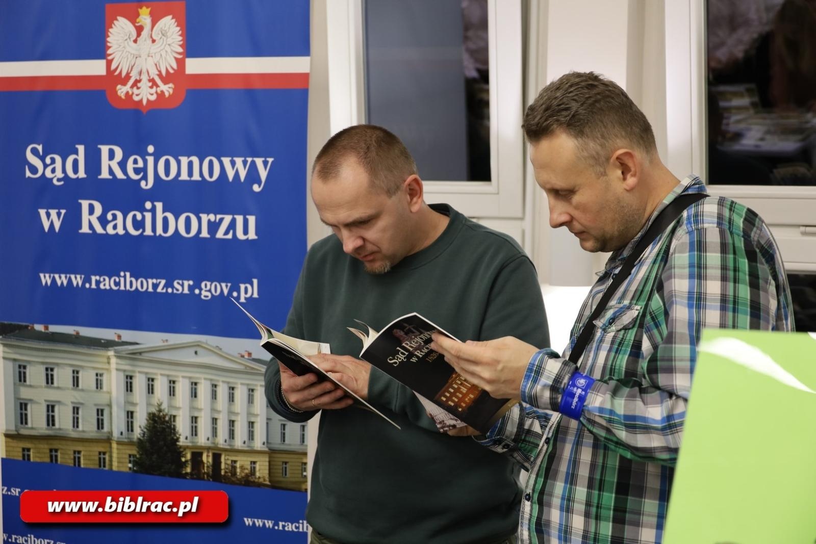 Zdjęcie w galerii na portalu naszraciborz.pl: Tajemniczy Żniwiarz i śledztwo w bibliotece! Noc kryminalnych zagadek w Raciborzu wiadomości z regionu