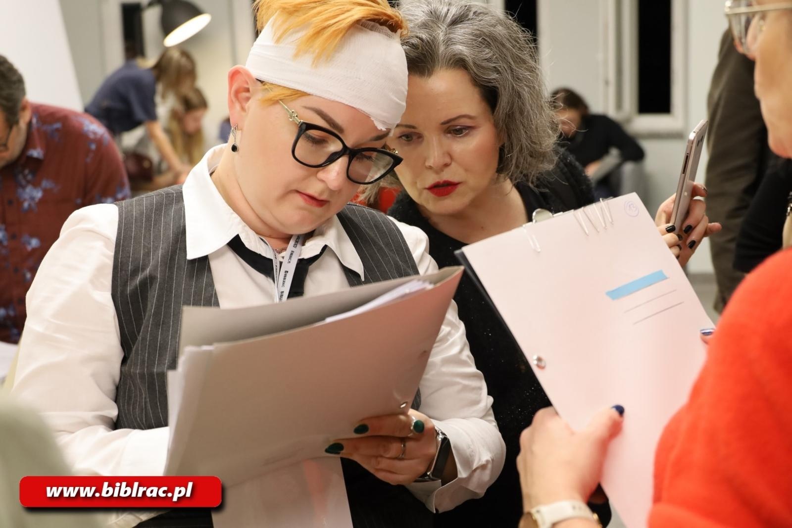 Zdjęcie w galerii na portalu naszraciborz.pl: Tajemniczy Żniwiarz i śledztwo w bibliotece! Noc kryminalnych zagadek w Raciborzu wiadomości z regionu