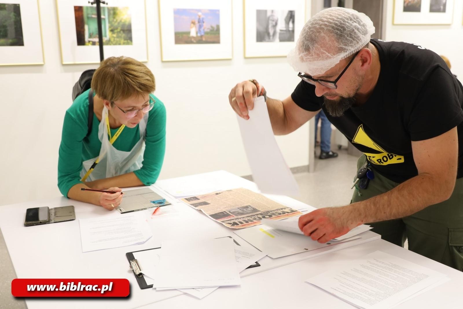 Zdjęcie w galerii na portalu naszraciborz.pl: Tajemniczy Żniwiarz i śledztwo w bibliotece! Noc kryminalnych zagadek w Raciborzu wiadomości z regionu