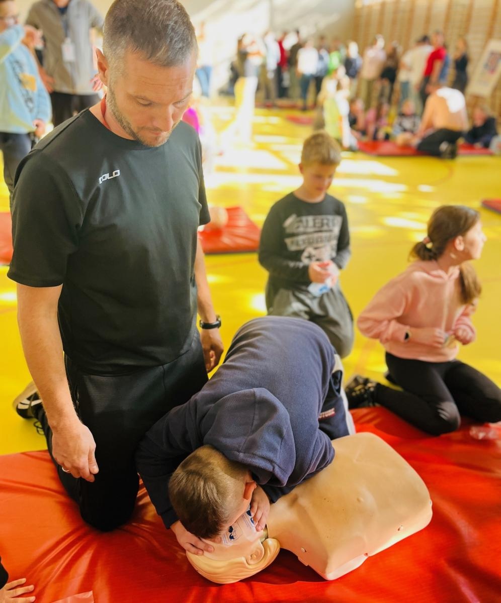 Zdjęcie w galerii na portalu naszraciborz.pl: #UczymyRatować w SP1 wiadomości z regionu