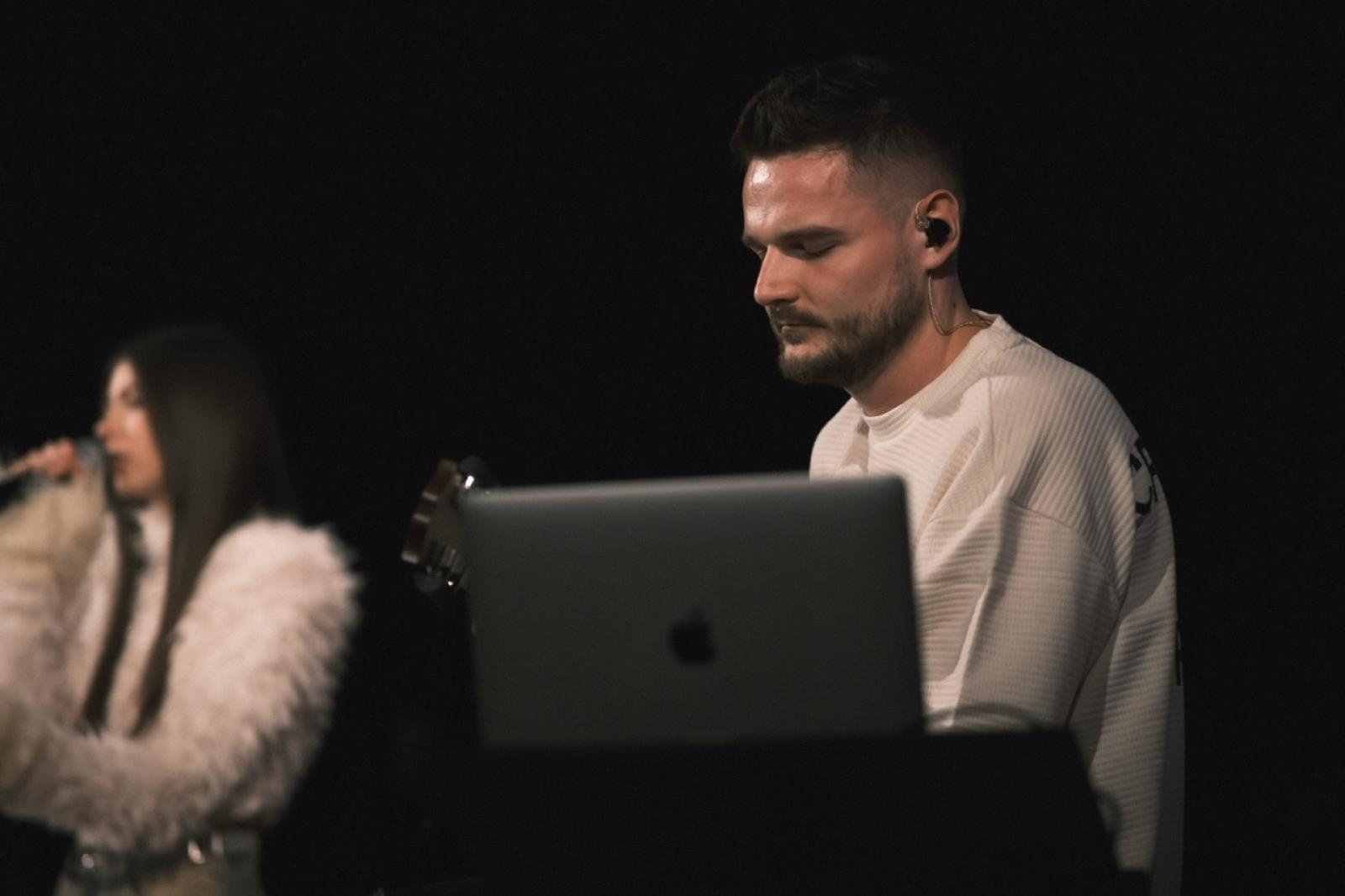 Zdjęcie w galerii na portalu naszraciborz.pl: EMI unplugged. Pierwszy koncert w zamkowej piwnicy wiadomości z regionu