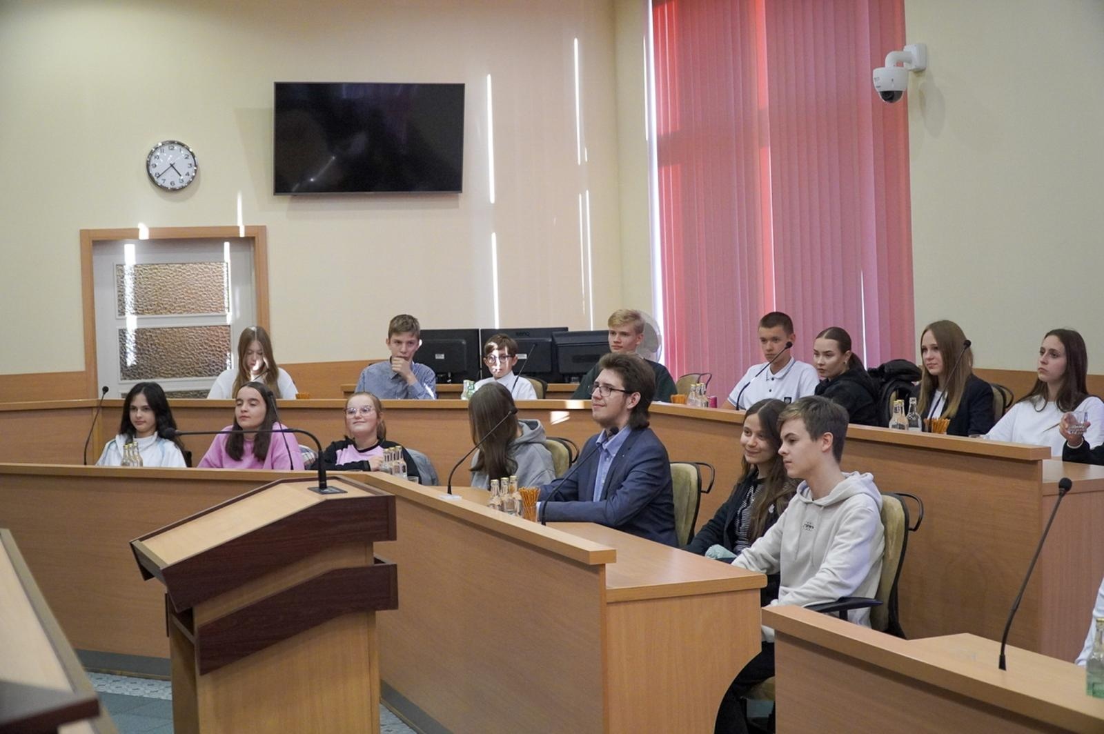 Zdjęcie w galerii na portalu naszraciborz.pl: Nagrodzono laureatów konkursu plastycznego Moje wakacyjne wspomnienia z Raciborza wiadomości z regionu