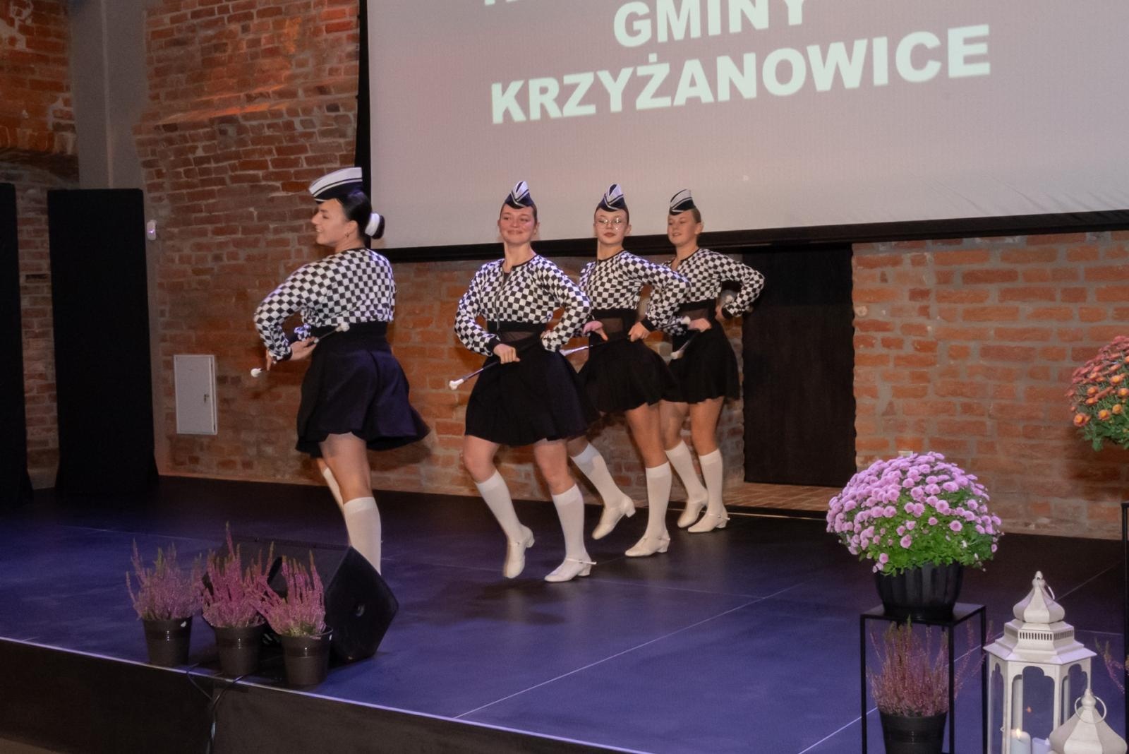 Zdjęcie w galerii na portalu naszraciborz.pl: Inauguracja Roku Kulturalnego Gminy Krzyżanowice. Nagroda dla twórcy pomnika Eichendorffa wiadomości z regionu