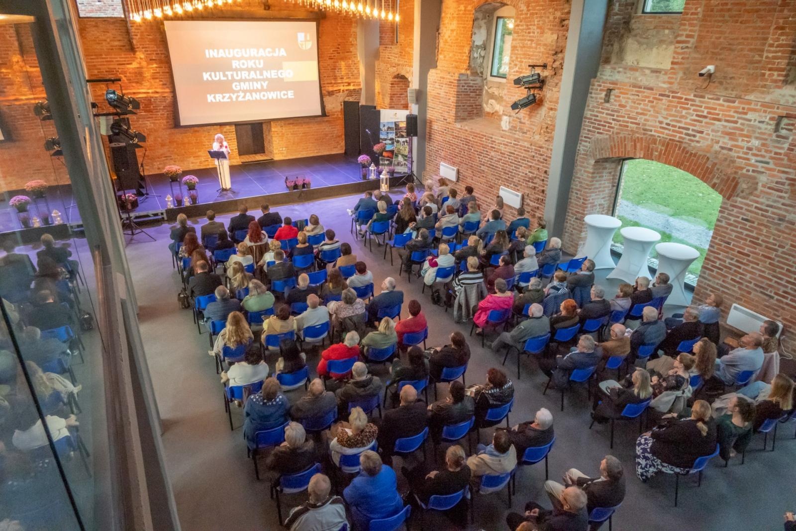 Zdjęcie w galerii na portalu naszraciborz.pl: Inauguracja Roku Kulturalnego Gminy Krzyżanowice. Nagroda dla twórcy pomnika Eichendorffa wiadomości z regionu
