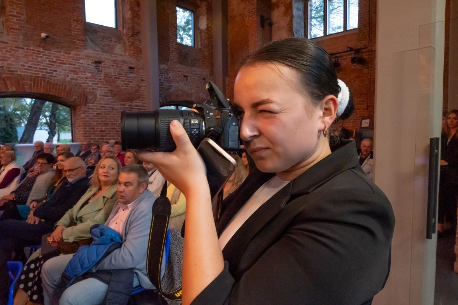 Zdjęcie w galerii na portalu naszraciborz.pl: Inauguracja Roku Kulturalnego Gminy Krzyżanowice. Nagroda dla twórcy pomnika Eichendorffa wiadomości z regionu