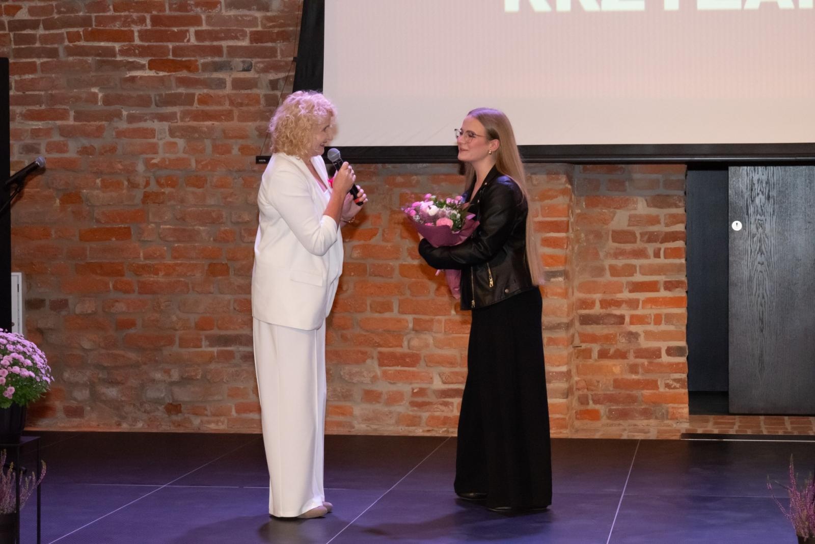 Zdjęcie w galerii na portalu naszraciborz.pl: Inauguracja Roku Kulturalnego Gminy Krzyżanowice. Nagroda dla twórcy pomnika Eichendorffa wiadomości z regionu