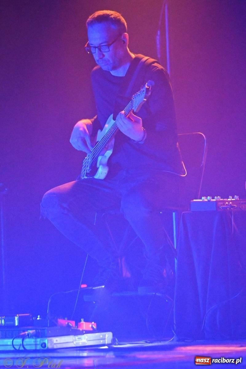 Zdjęcie w galerii na portalu naszraciborz.pl: Andrzej Piaseczny akustycznie w Raciborzu: wieczór pełen muzycznych emocji wiadomości z regionu