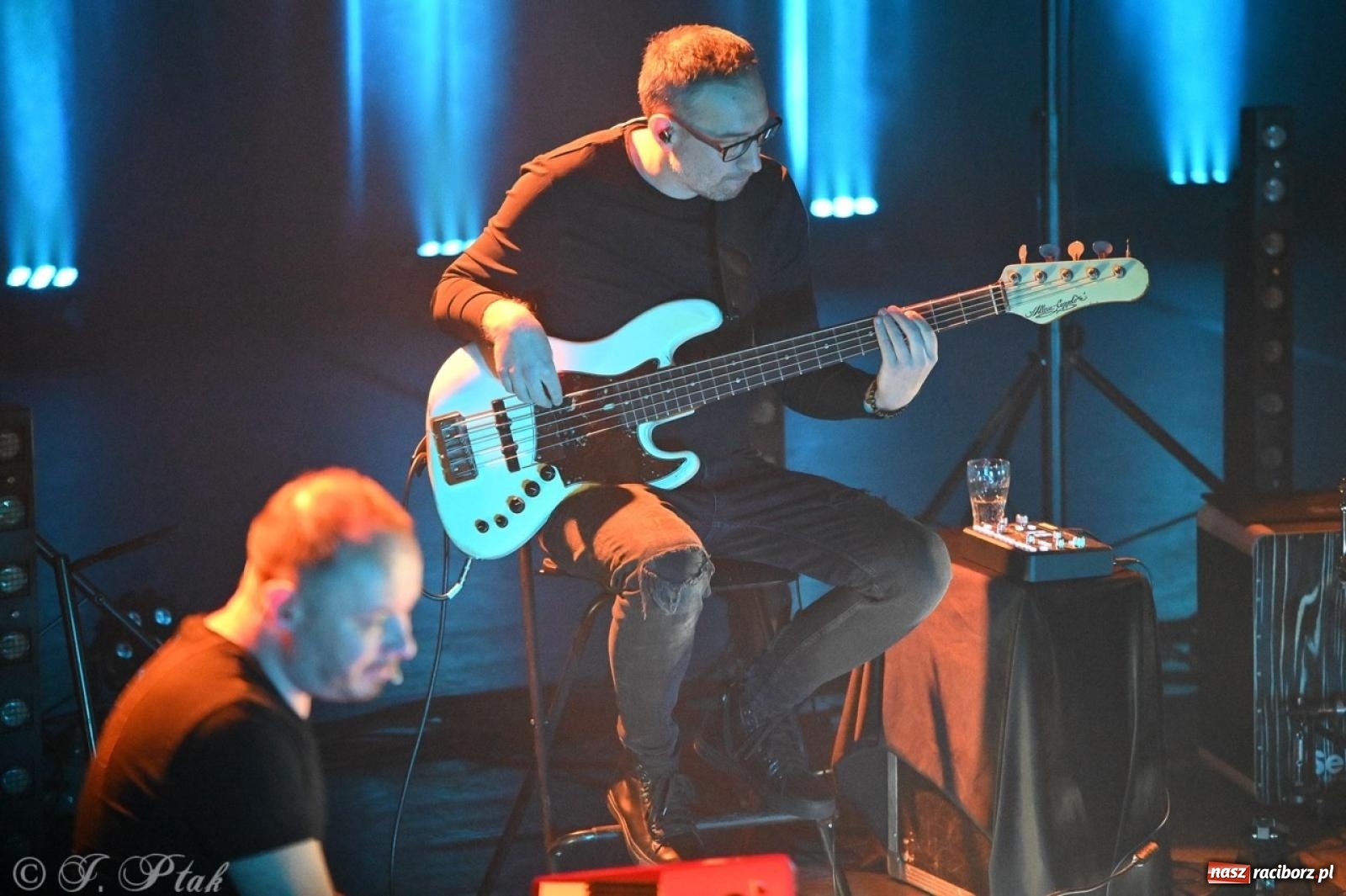 Zdjęcie w galerii na portalu naszraciborz.pl: Andrzej Piaseczny akustycznie w Raciborzu: wieczór pełen muzycznych emocji wiadomości z regionu