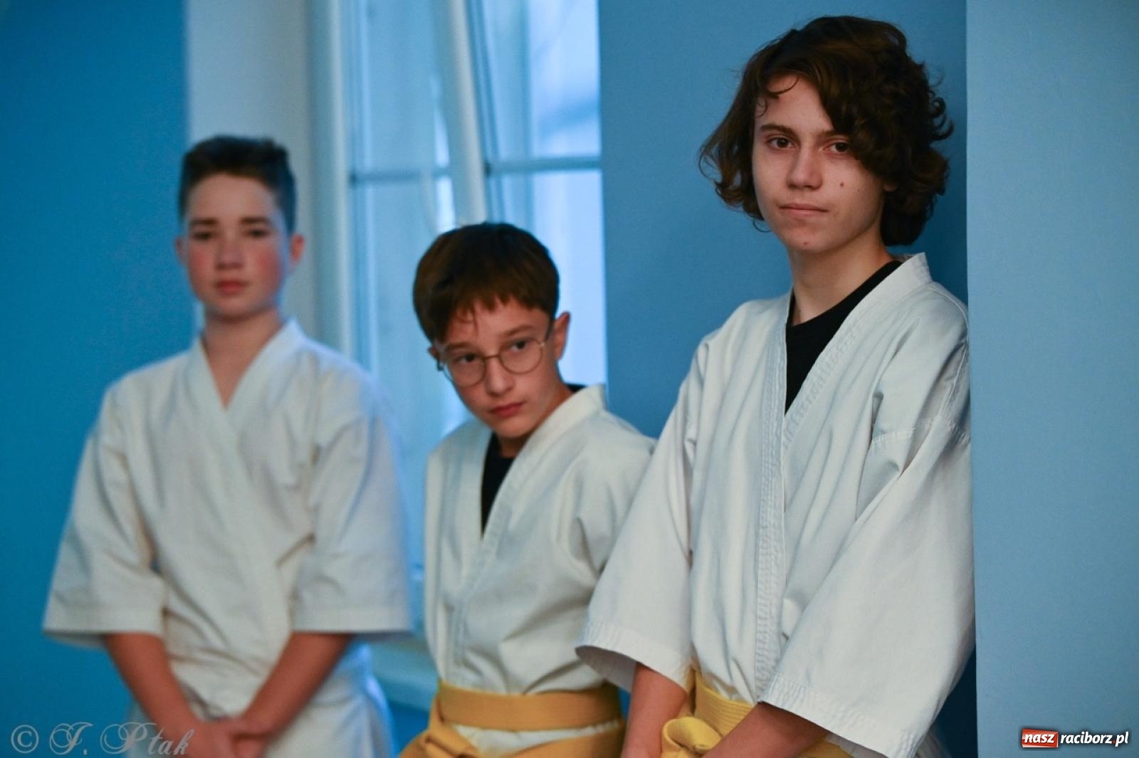 Zdjęcie w galerii na portalu naszraciborz.pl: Wystawa, tort i Bruce Lee. Kino Bałtyk świętuje 100-lecie  wiadomości z regionu