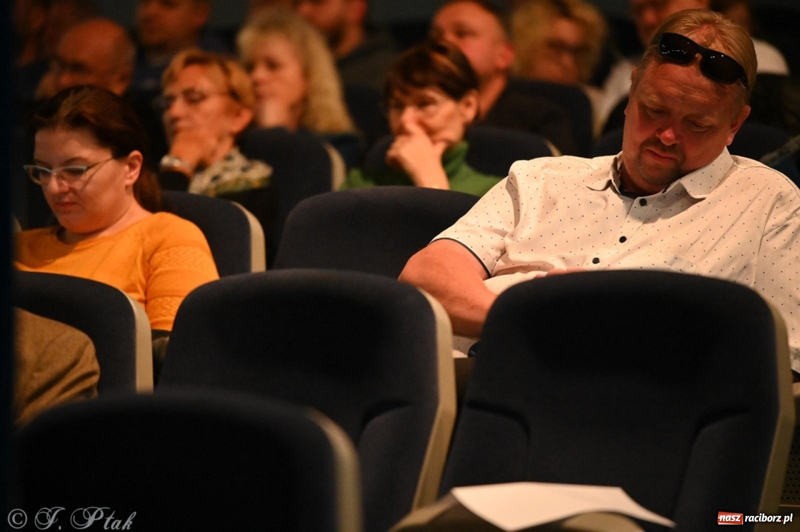 Zdjęcie w galerii na portalu naszraciborz.pl: Wystawa, tort i Bruce Lee. Kino Bałtyk świętuje 100-lecie  wiadomości z regionu