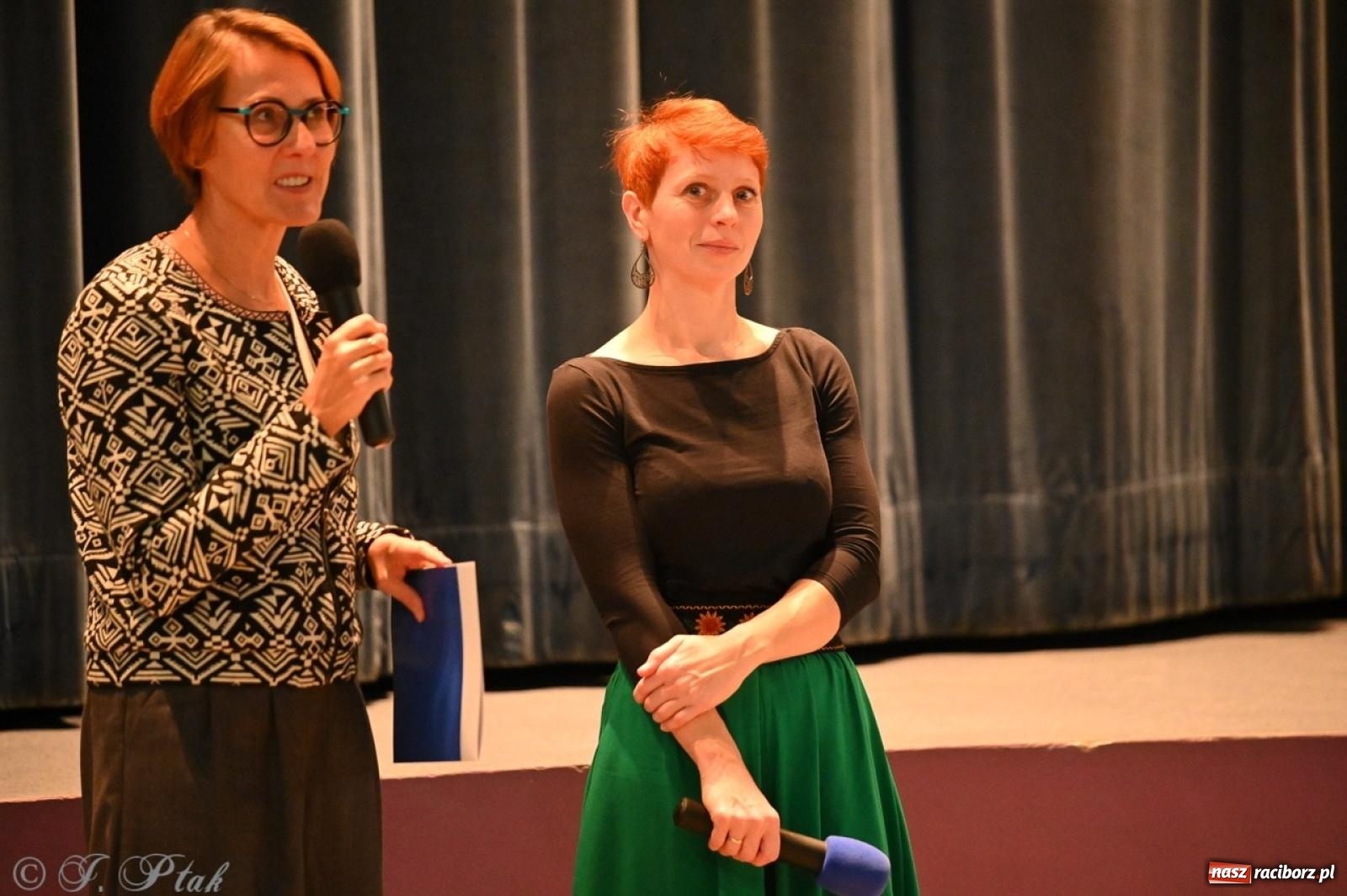 Zdjęcie w galerii na portalu naszraciborz.pl: Wystawa, tort i Bruce Lee. Kino Bałtyk świętuje 100-lecie  wiadomości z regionu