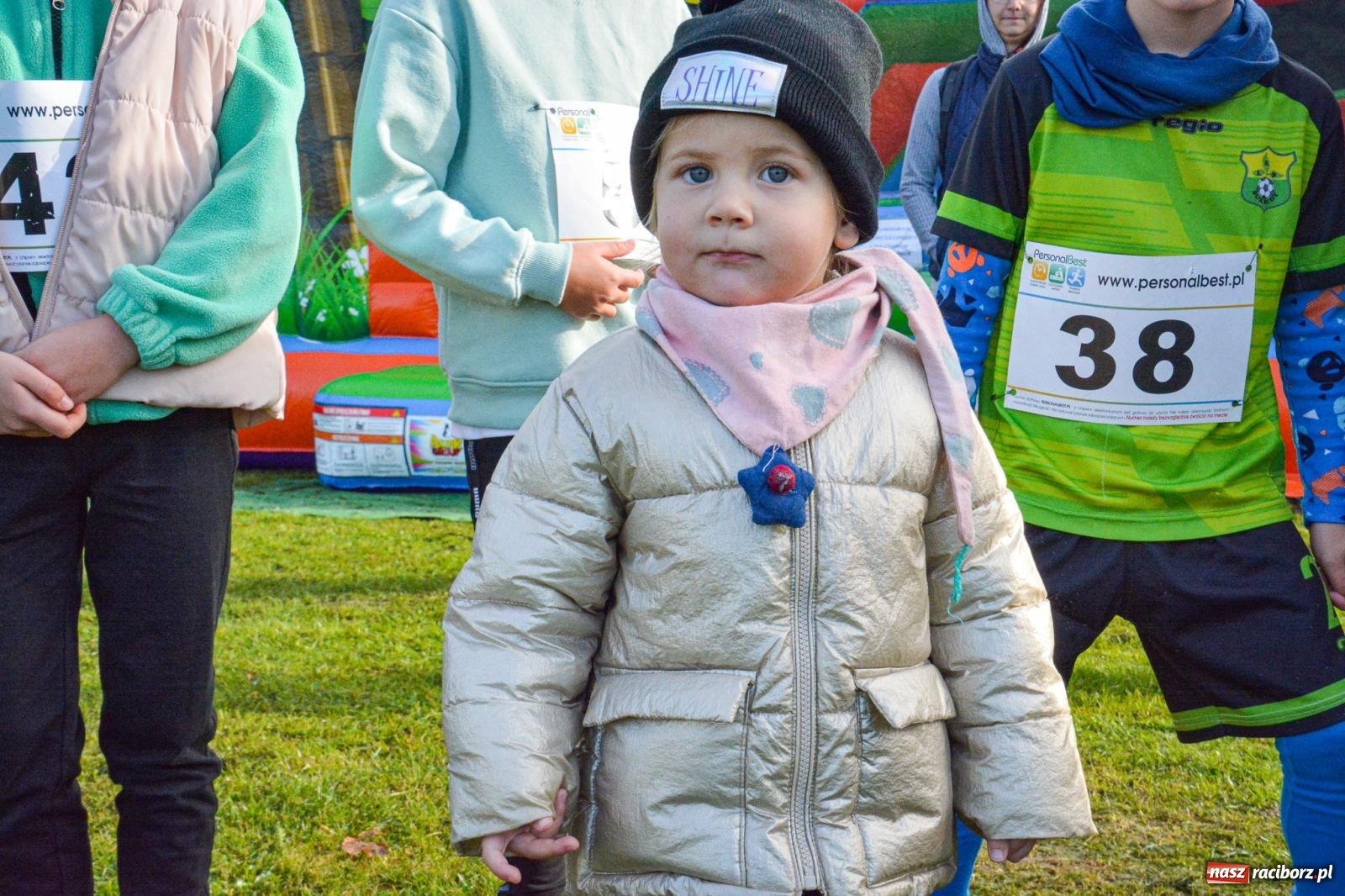 Zdjęcie w galerii na portalu naszraciborz.pl: Rywalizacja i rekreacja. Rodzinny piknik biegowy w Pietrowicach Wielkich wiadomości z regionu