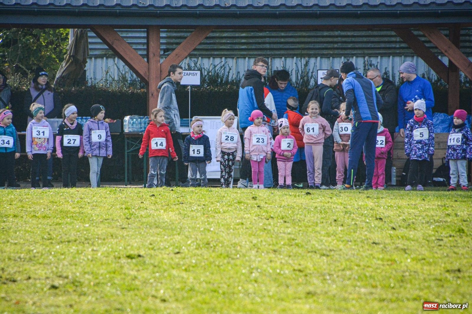 Zdjęcie w galerii na portalu naszraciborz.pl: Rywalizacja i rekreacja. Rodzinny piknik biegowy w Pietrowicach Wielkich wiadomości z regionu